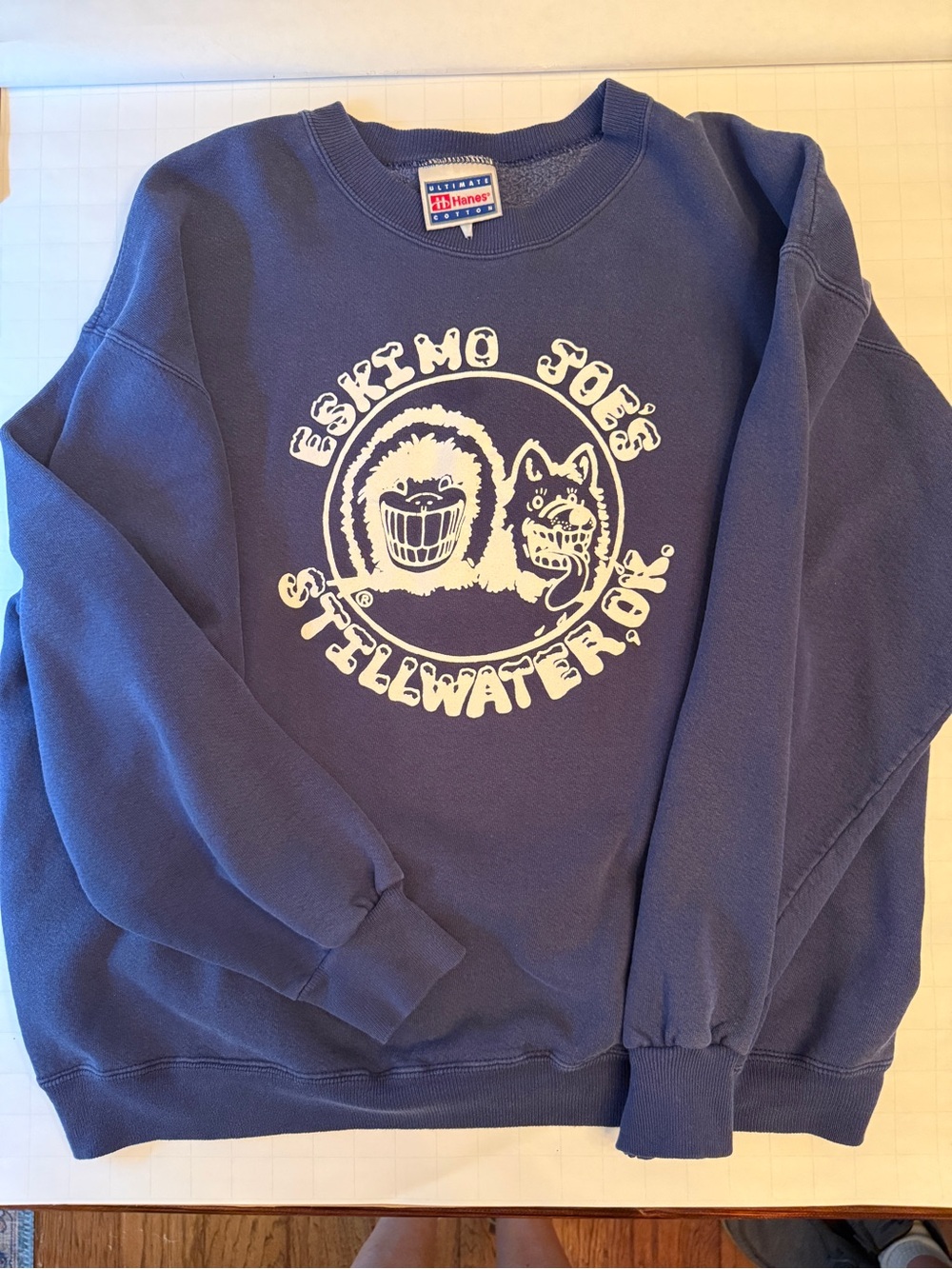 Vintage 1996 Eskimo Joe’s Hanes Navy Crewneck Christmas Sweatshirt